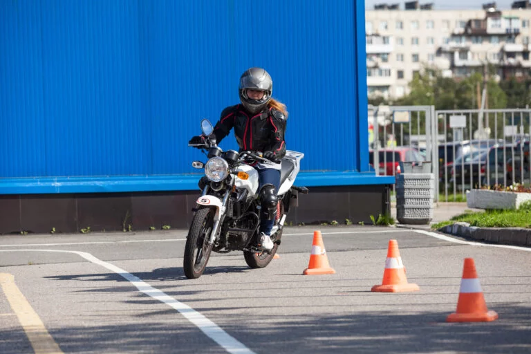 Dónde tomar un curso de manejo de moto en CDMX 13 manejo moto 1